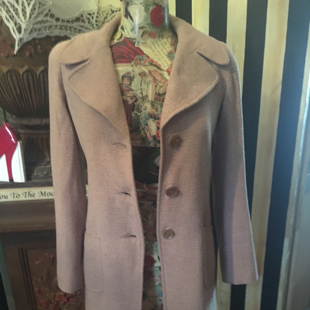 Light wool pink coat